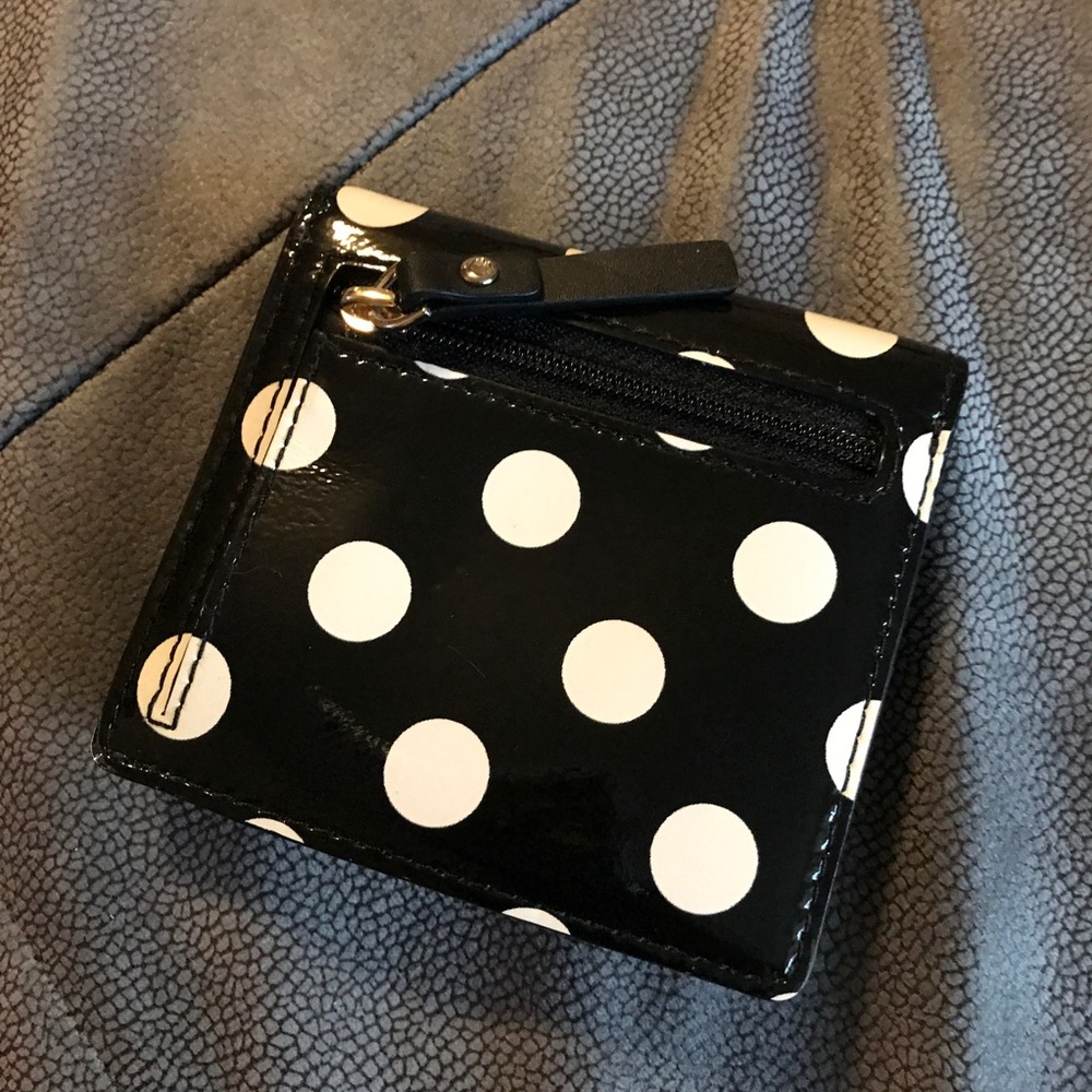Patent Leather polka dot wallet - Picture 2 of 4